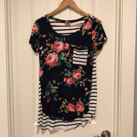 Wanna B Tops - Wanna B - boutique floral and striped top